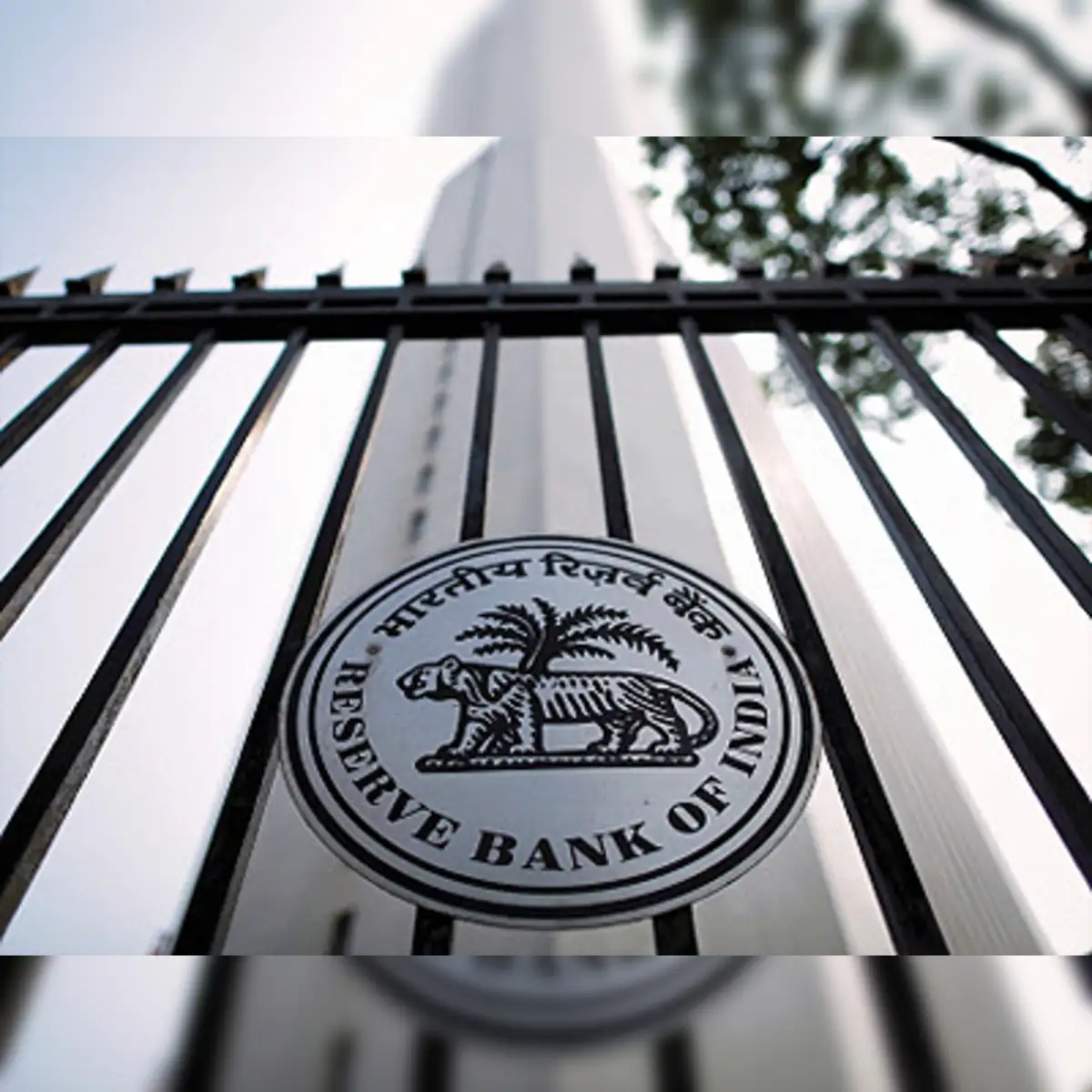 RBI caps compensation for non-executive director of private banks at Rs 10  lakh per annum - The Economic Times