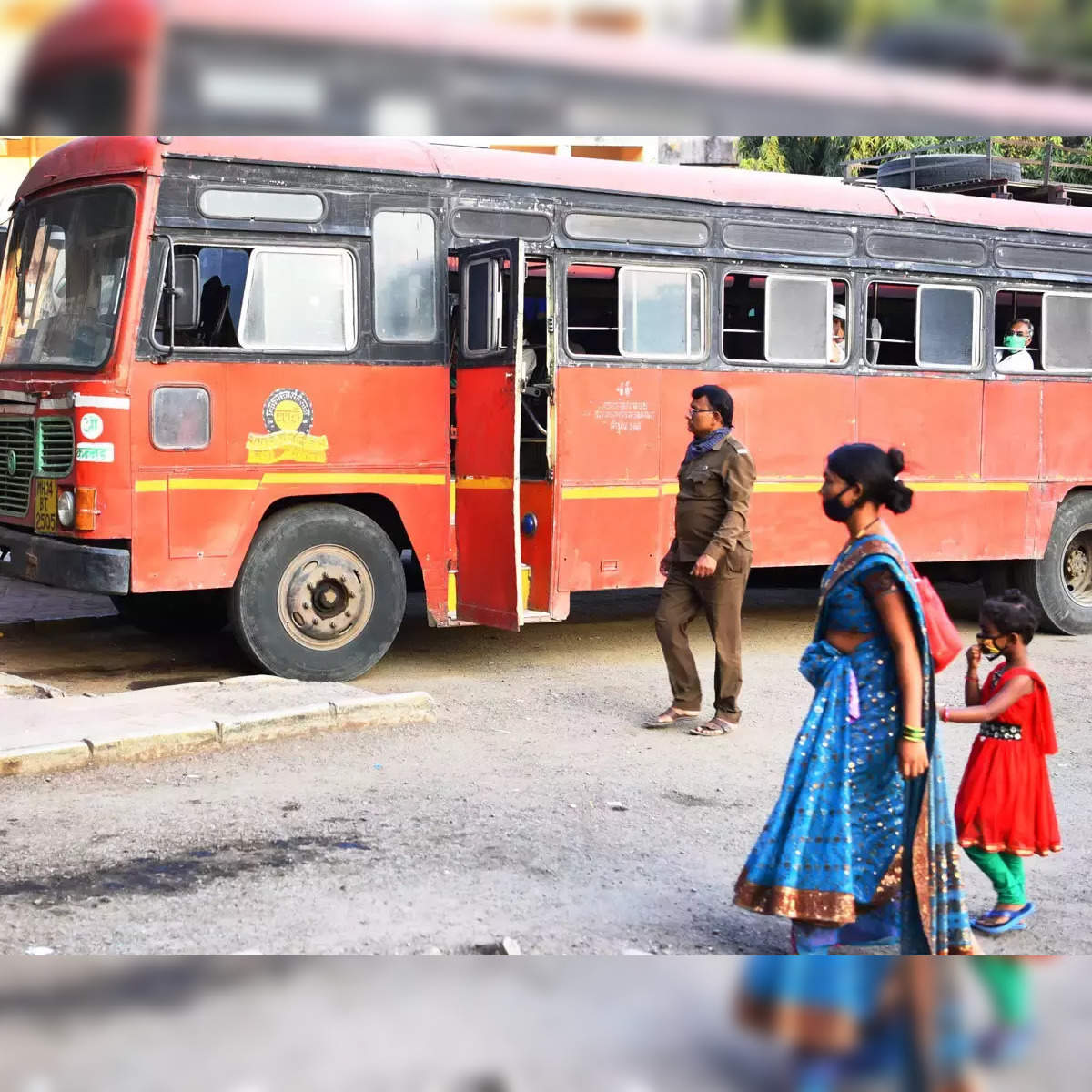 MSRTC to launch tracking feature for ST buses, enhancing passenger  convenience - www.lokmattimes.com