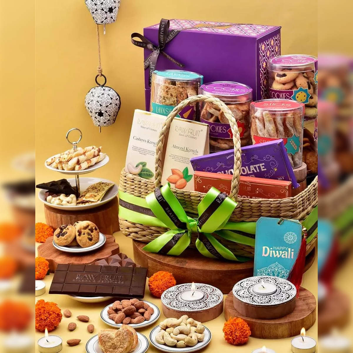 Marvelous Assortments Gift Hamper for Diwali to Delhi, India, Send Flowers  and Gifts to Delhi Same Day