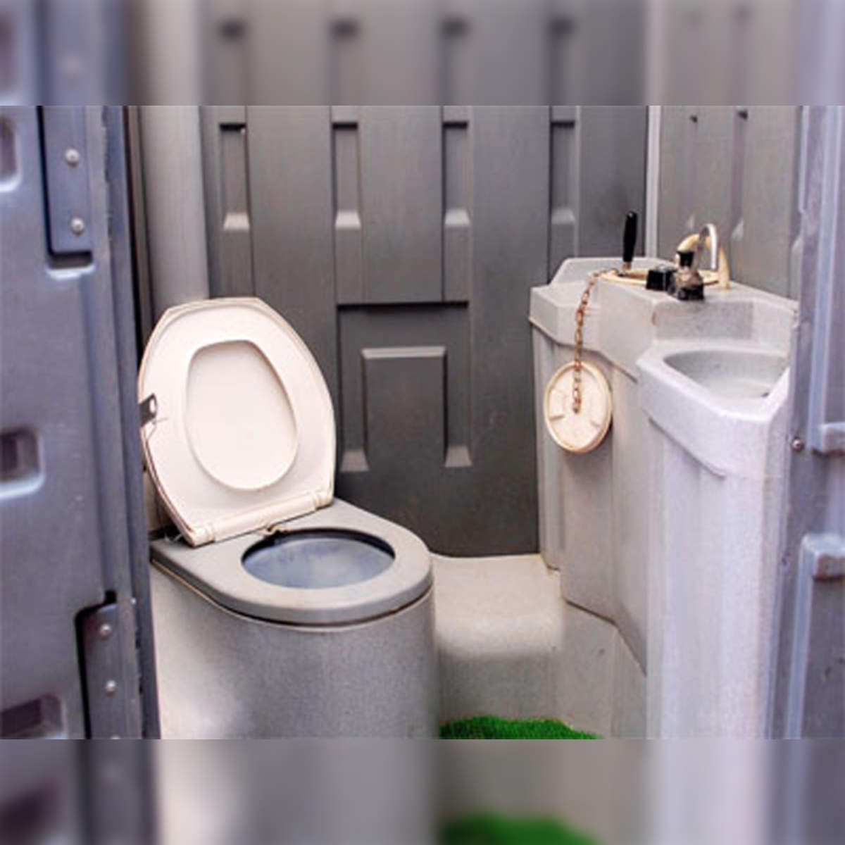 https://img.etimg.com/thumb/width-1200,height-1200,imgsize-142687,resizemode-75,msid-49672270/news/company/corporate-trends/powergrid-builds-9437-toilets-in-clean-india-push.jpg