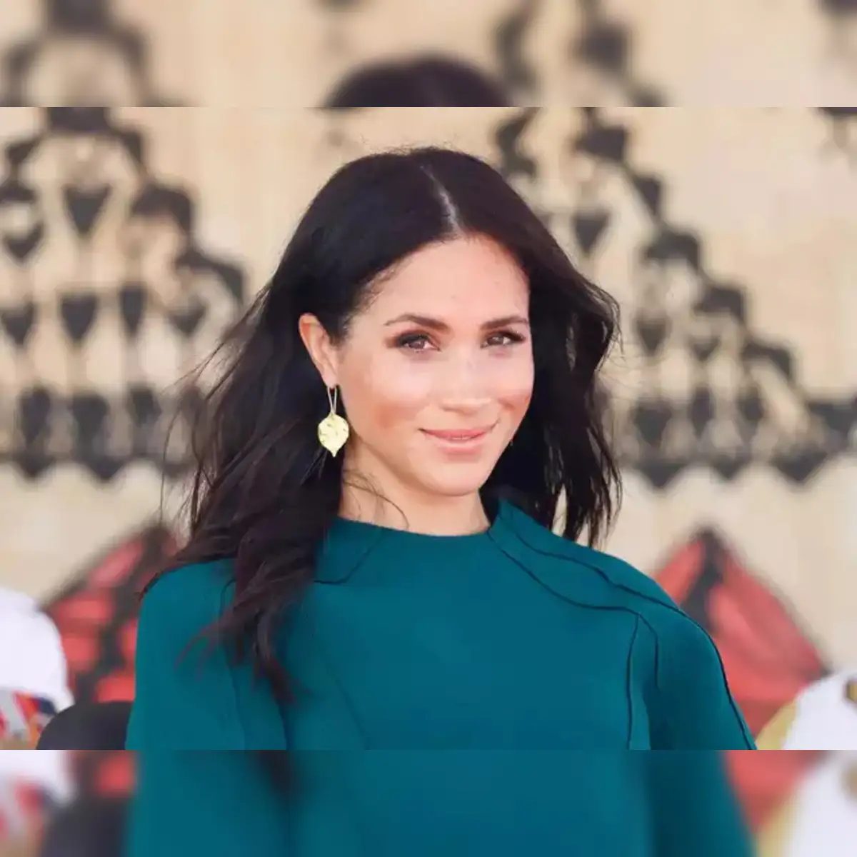 meghan markle midi dress Meghan Markle Wore a Thing: Antonio Berardi Midi Dress in New Zealand  Edition