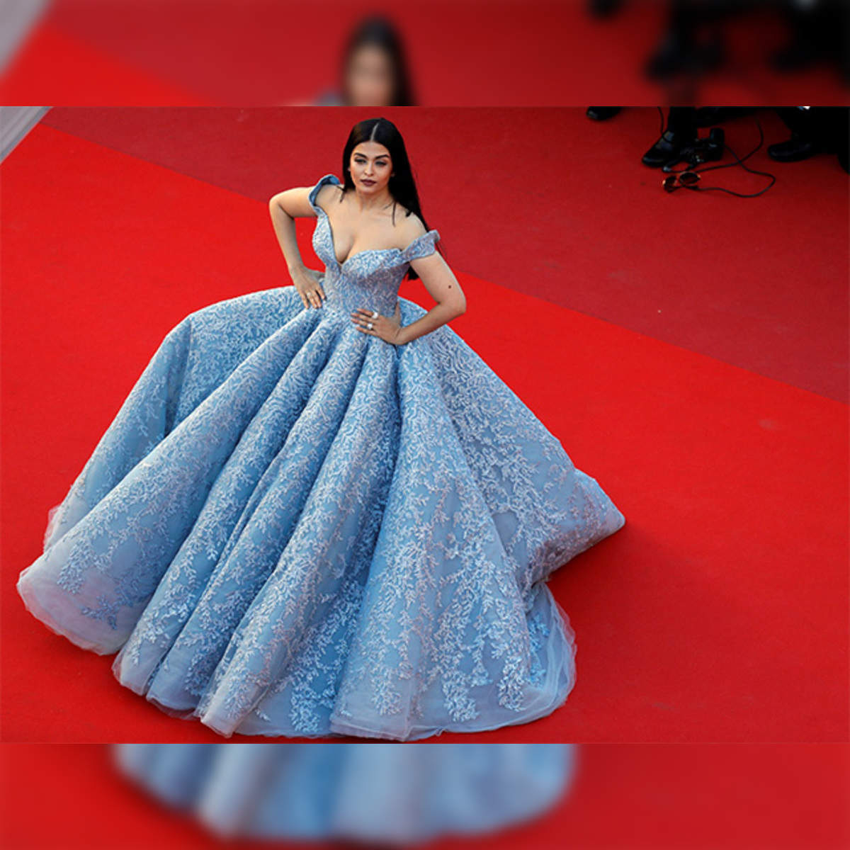 Cannes 2022 Day 3: Aishwarya Rai looks breathtaking in gorgeous pastel pink  gown - Articles