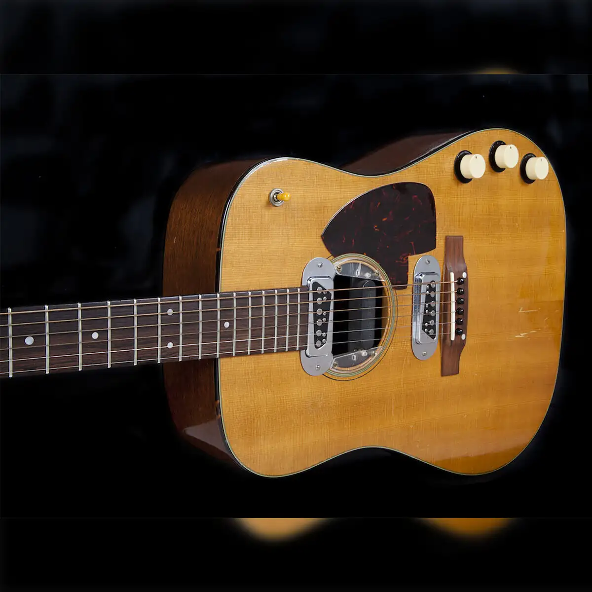 Kurt Cobain's 'Unplugged' guitar to go under the hammer, starting