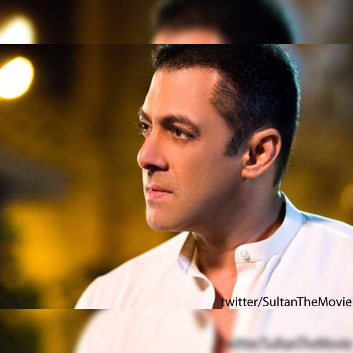 VIDEO) First Look : Salman Khan New Haircut For Tubelight - YouTube