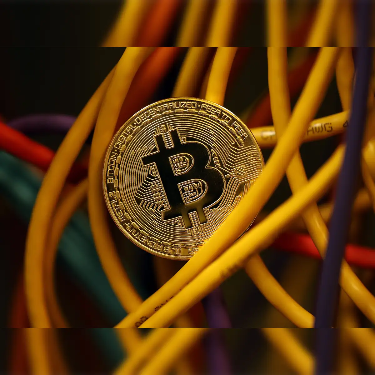 Visa moves to allow payment settlements using cryptocurrency - The Economic  Times