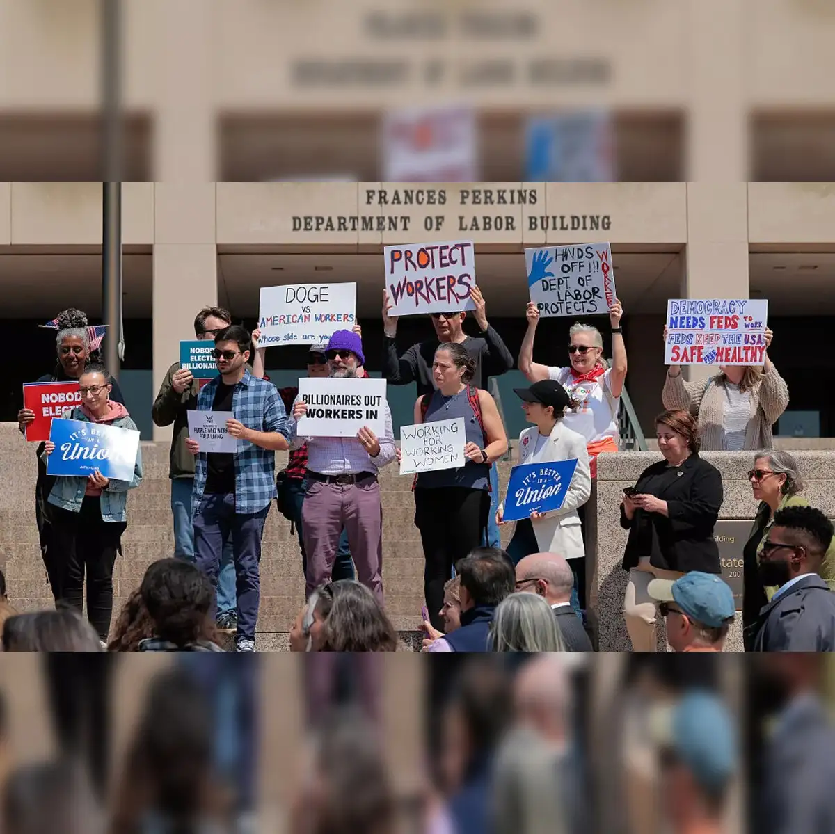 U.S. layoffs 2025 recession fears Amazon Meta jobs: Job bloodbath! Mass  layoffs hit America as 172,000 jobs vanish — is this shocking wave of Amazon  and Meta cuts the first sign of