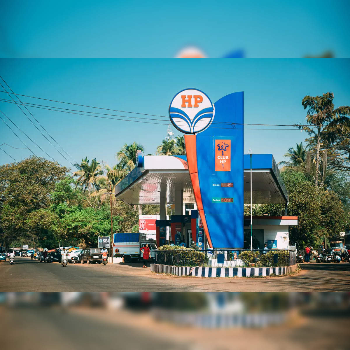 Hp petrol pump on bombay Stock Photos and Images | agefotostock