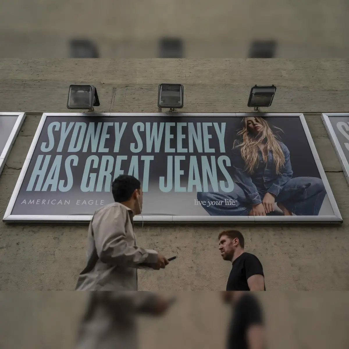 sydney sweeney: Sydney Sweeney and her American Eagle ad campaign face  social media storm: Story in 10 points - The Economic Times