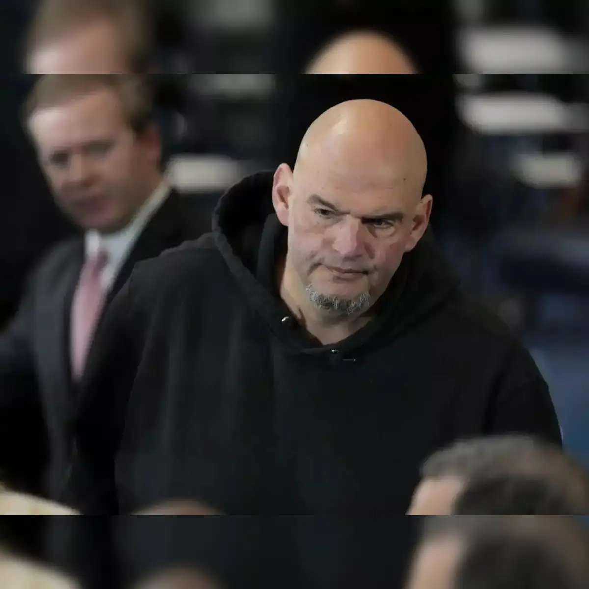 senator who dresses casual John Fetterman Attacked by Republicans Over New Senate Dress Code
