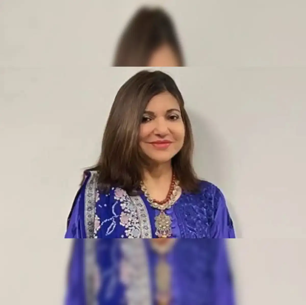 Alka Yagnik YouTube: Alka Yagnik becomes worlds most streamed artist on  YouTube; overtakes BTS, Taylor Swift and others - The Economic Times