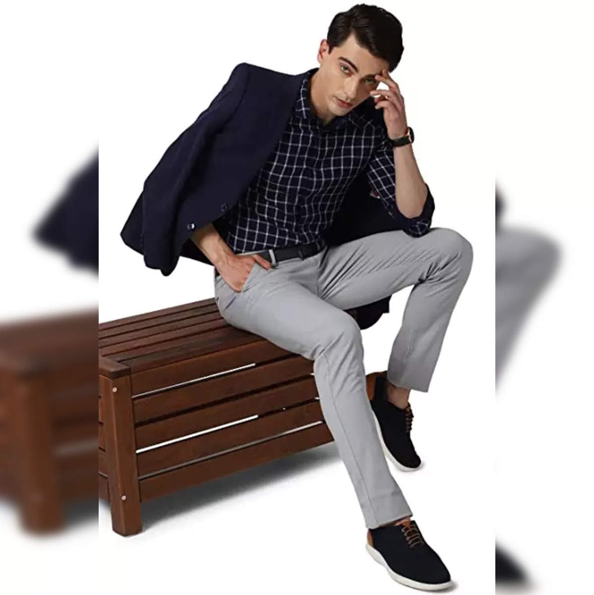 Buy Men Black Solid Regular Fit Casual Trousers Online - 811031 | Peter  England