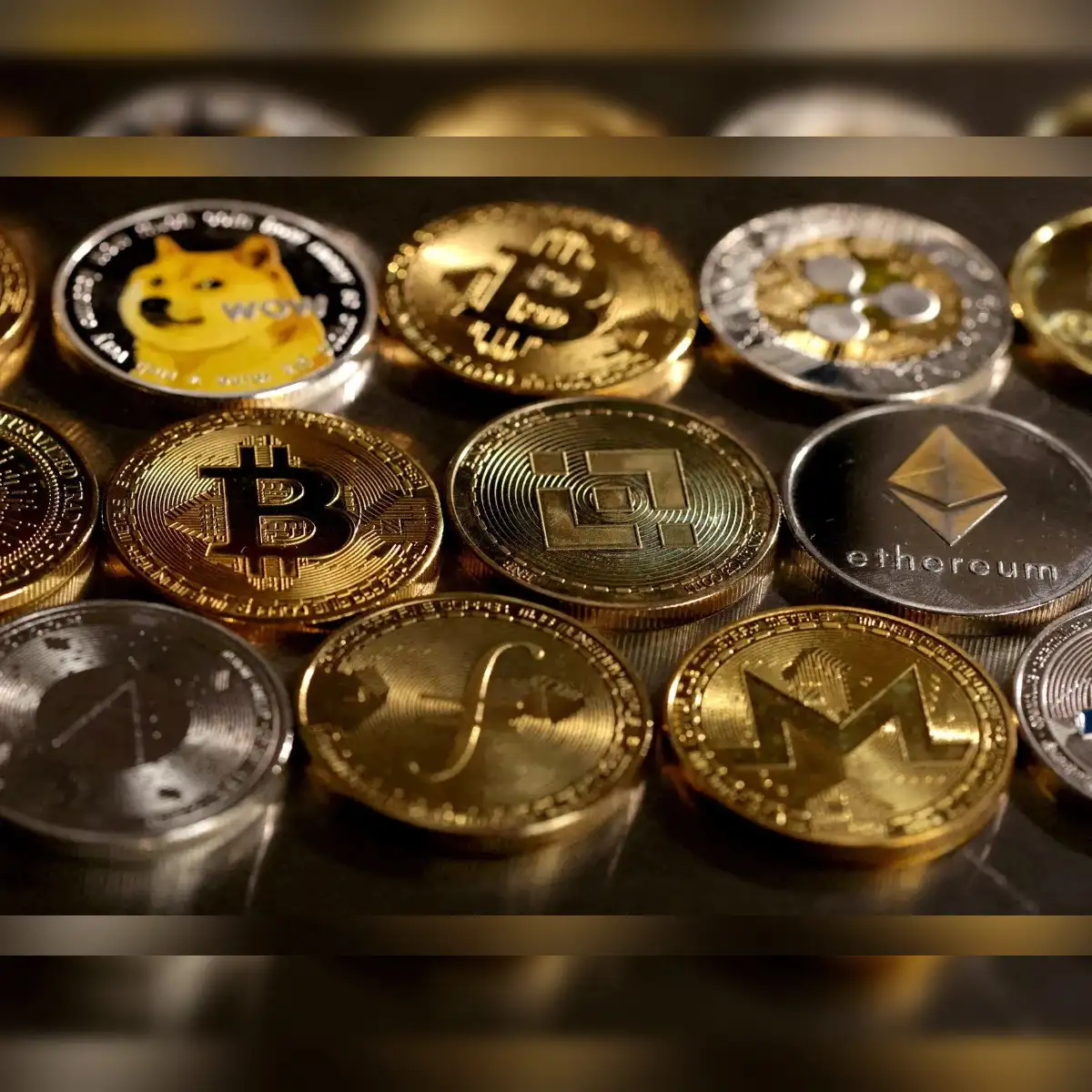 Bitcion price: Bitcoin price faces triple threat as ETFs sell, stablecoins  drop, and long-term holders exit - The Economic Times
