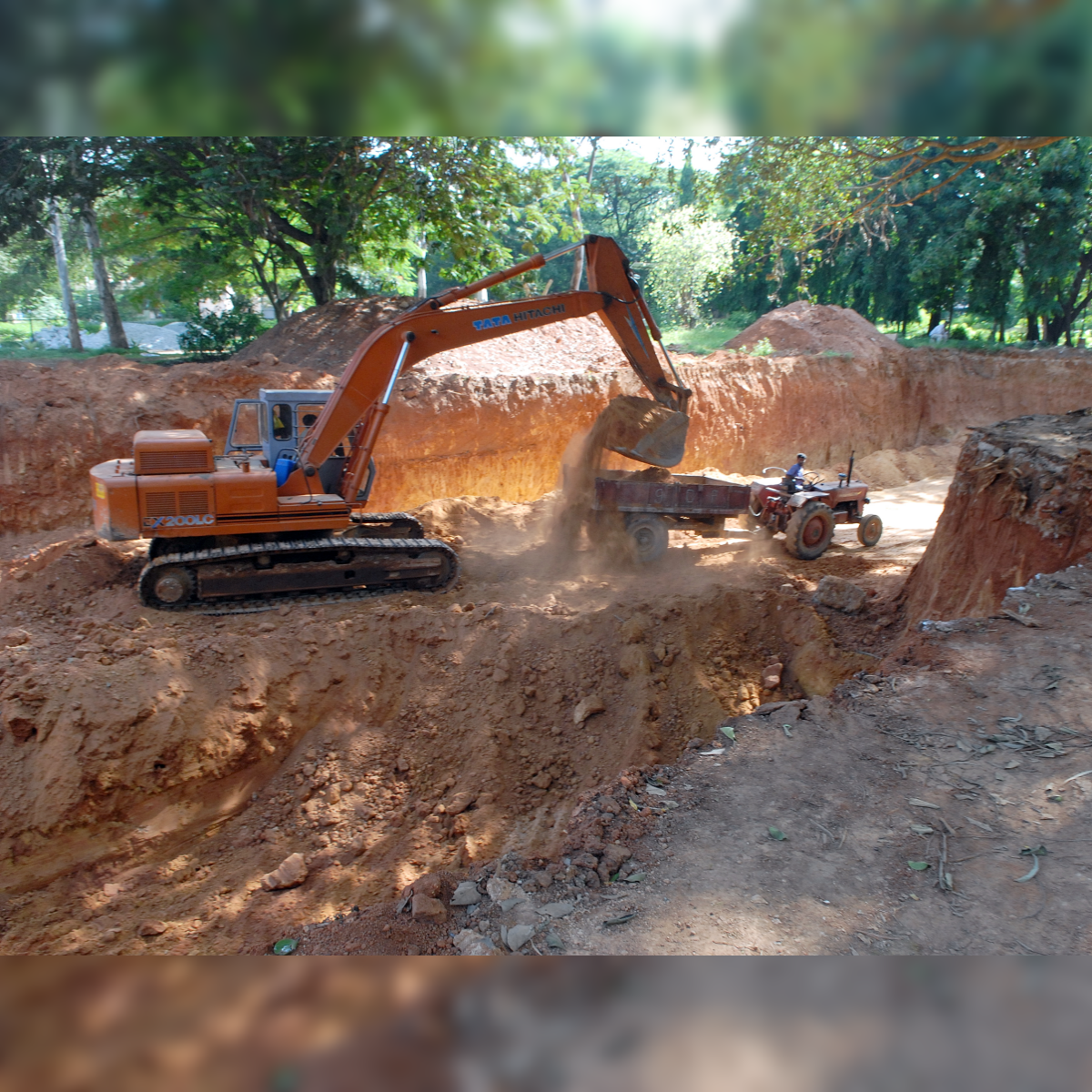Earthmoving Equipment: Types and uses in construction