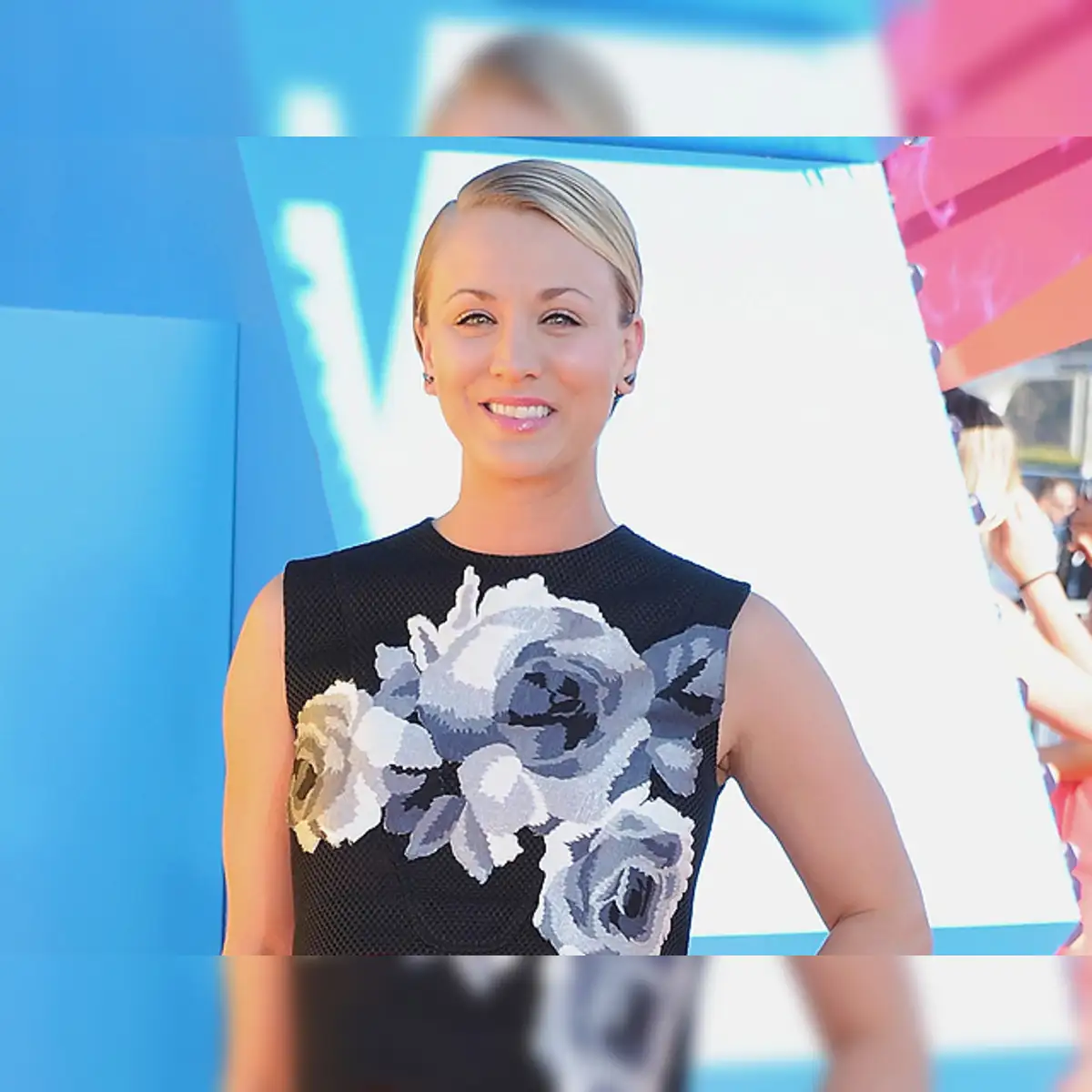 Kaley Cuoco grants terminally ill fans wish - The Economic Times