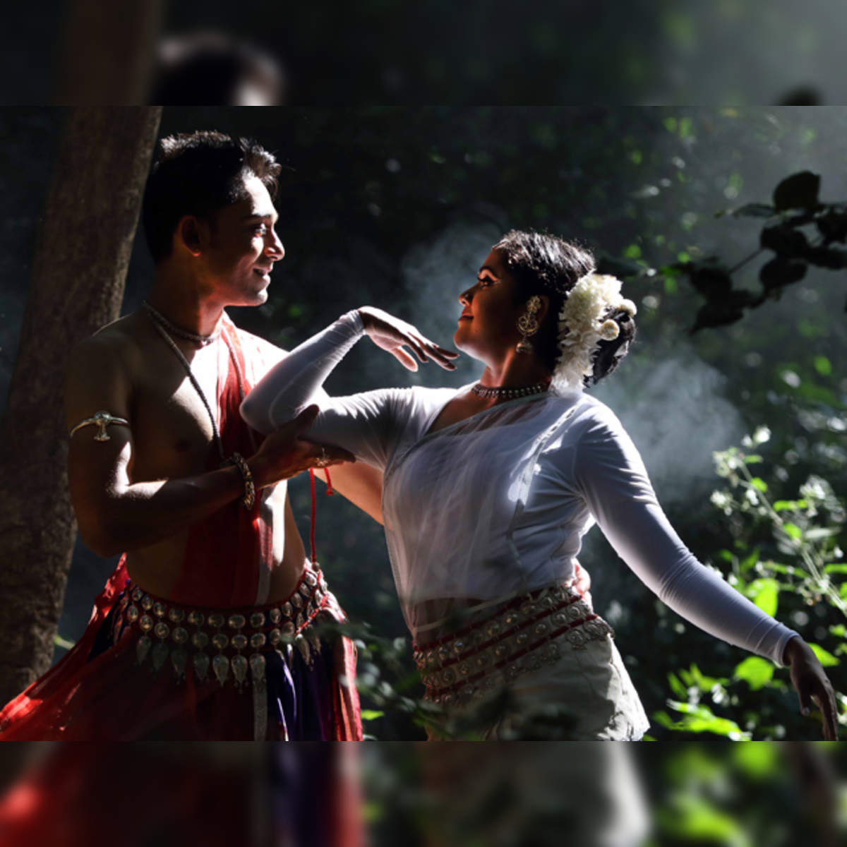 Classical Dance Poses for Genesis 3 Female(s) | Daz 3D