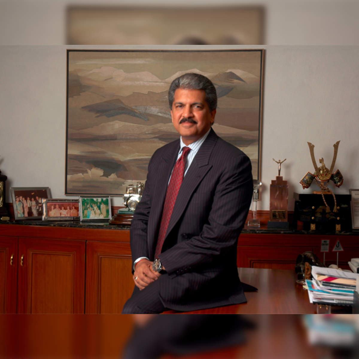Apple: When Anand Mahindra had an epiphany after breaking his Apple Watch -  The Economic Times