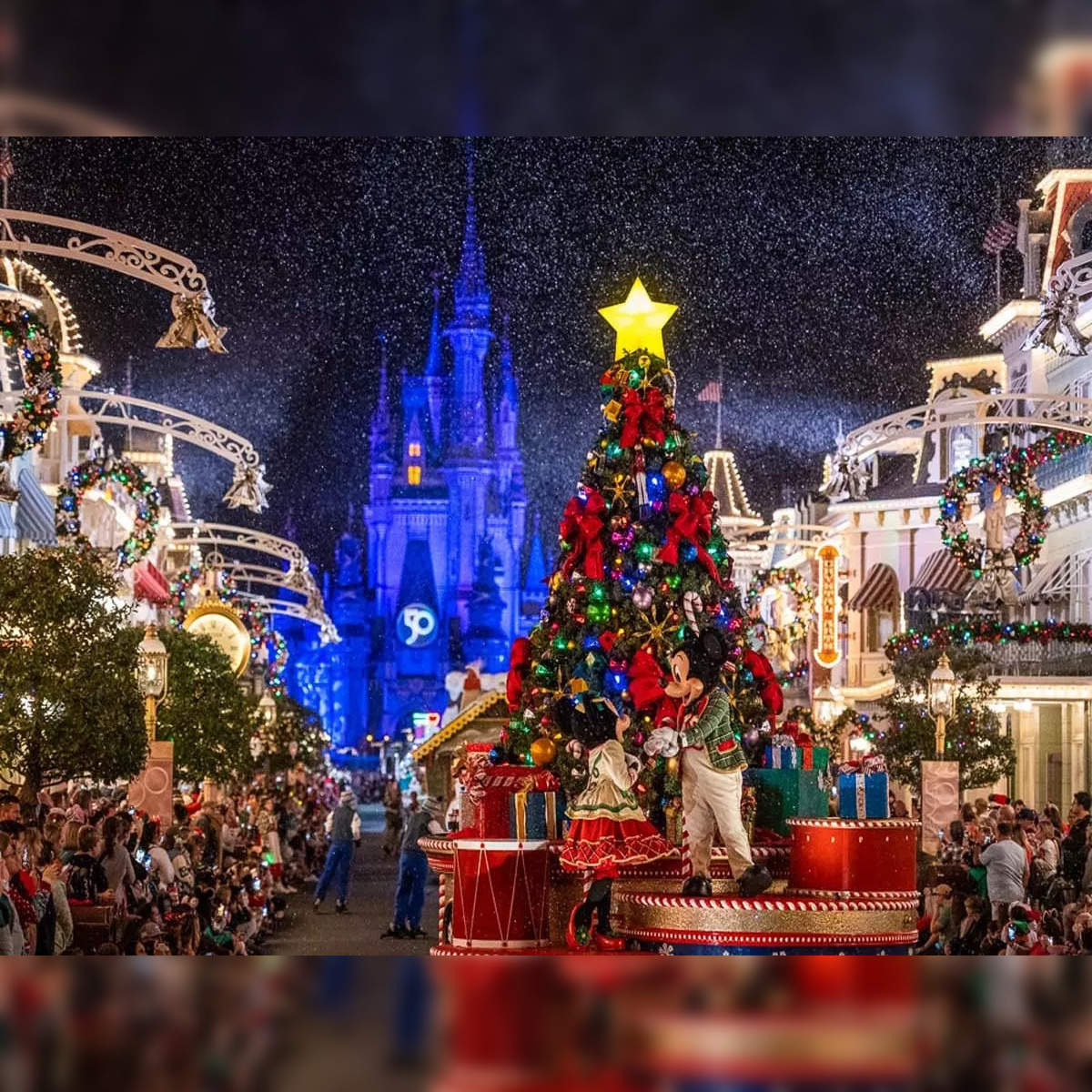 A Festive Guide to Christmas at Disney World 2023