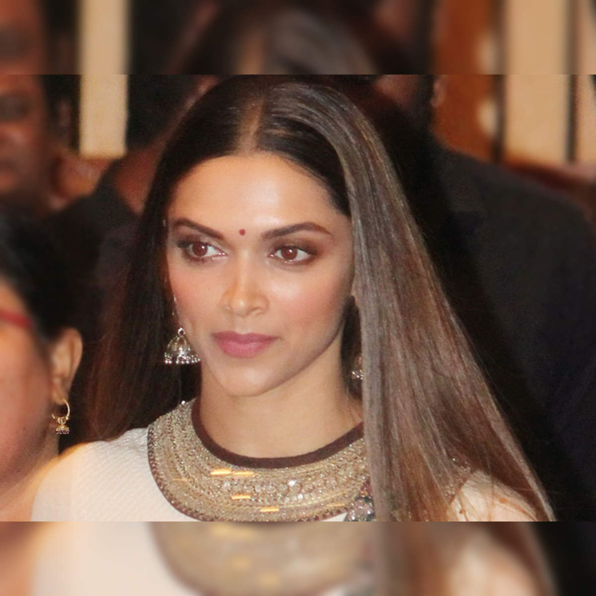 Deepika Padukone will make her Oscars debut in 2017!