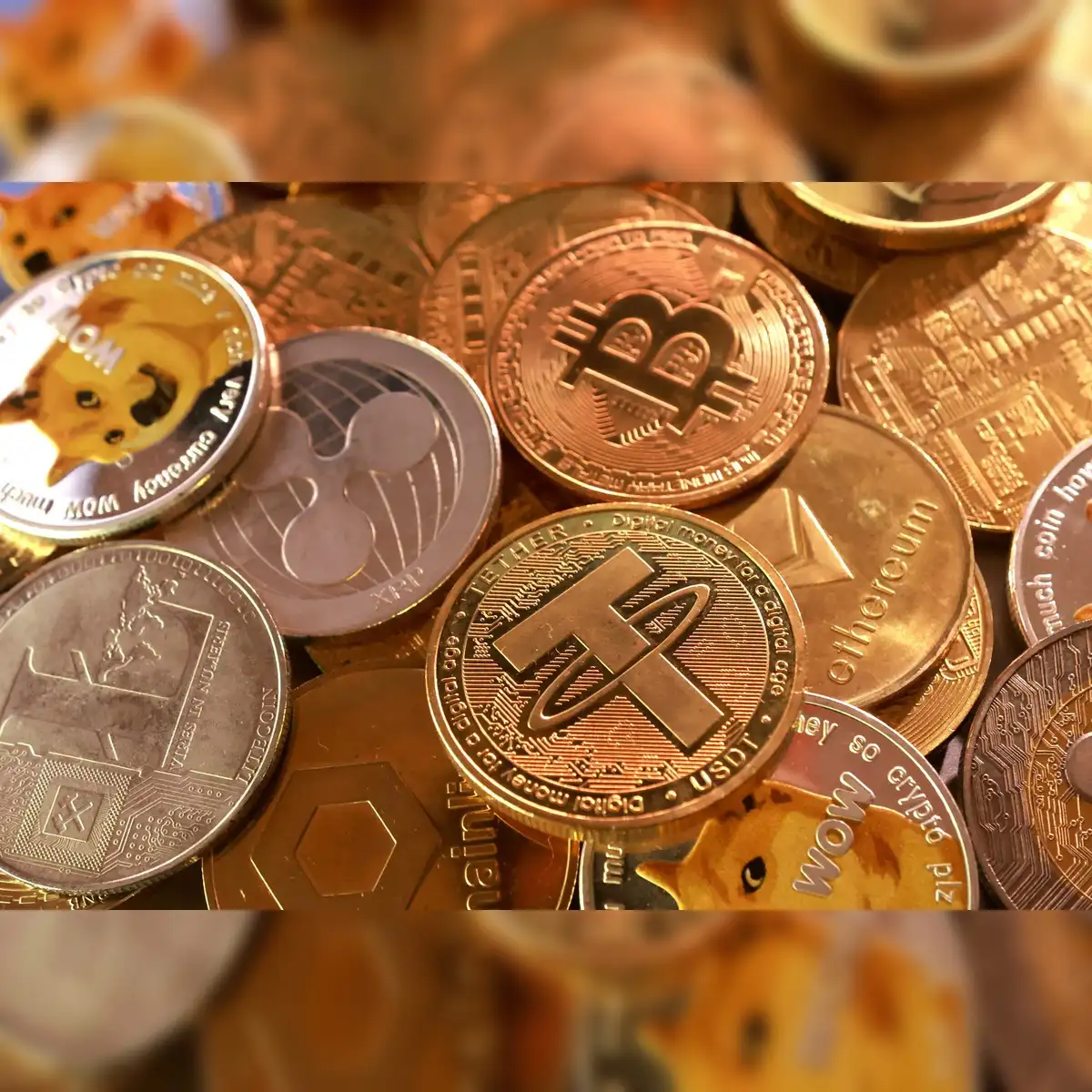 crypto market crash 2025: $300 billion in cryptocurrencies wiped out this  week - the real reasons behind the meltdown - The Economic Times