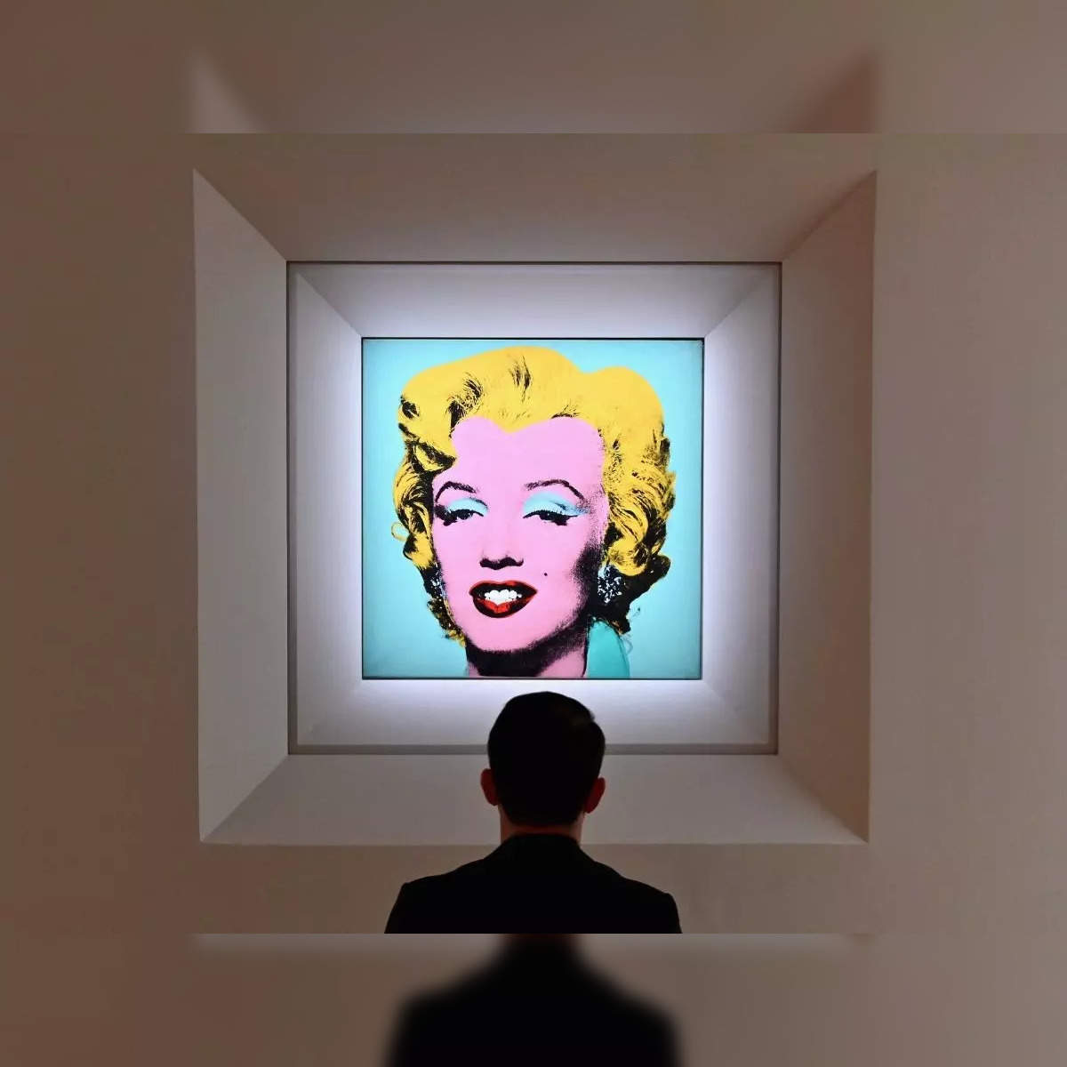 andy warhol: Marilyn Monroe's iconic portrait 'Shot Sage Blue Marilyn' by Andy  Warhol sold for record-breaking $195 mn - The Economic Times