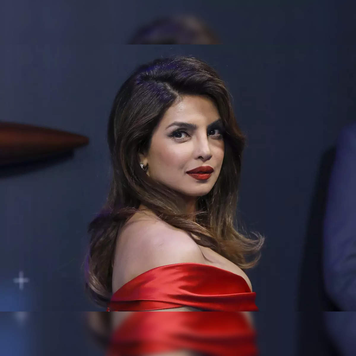 priyanka chopra: From reel to real: Priyanka Chopra reveals that she ended  up dating actors with whom she shared screen space - The Economic Times
