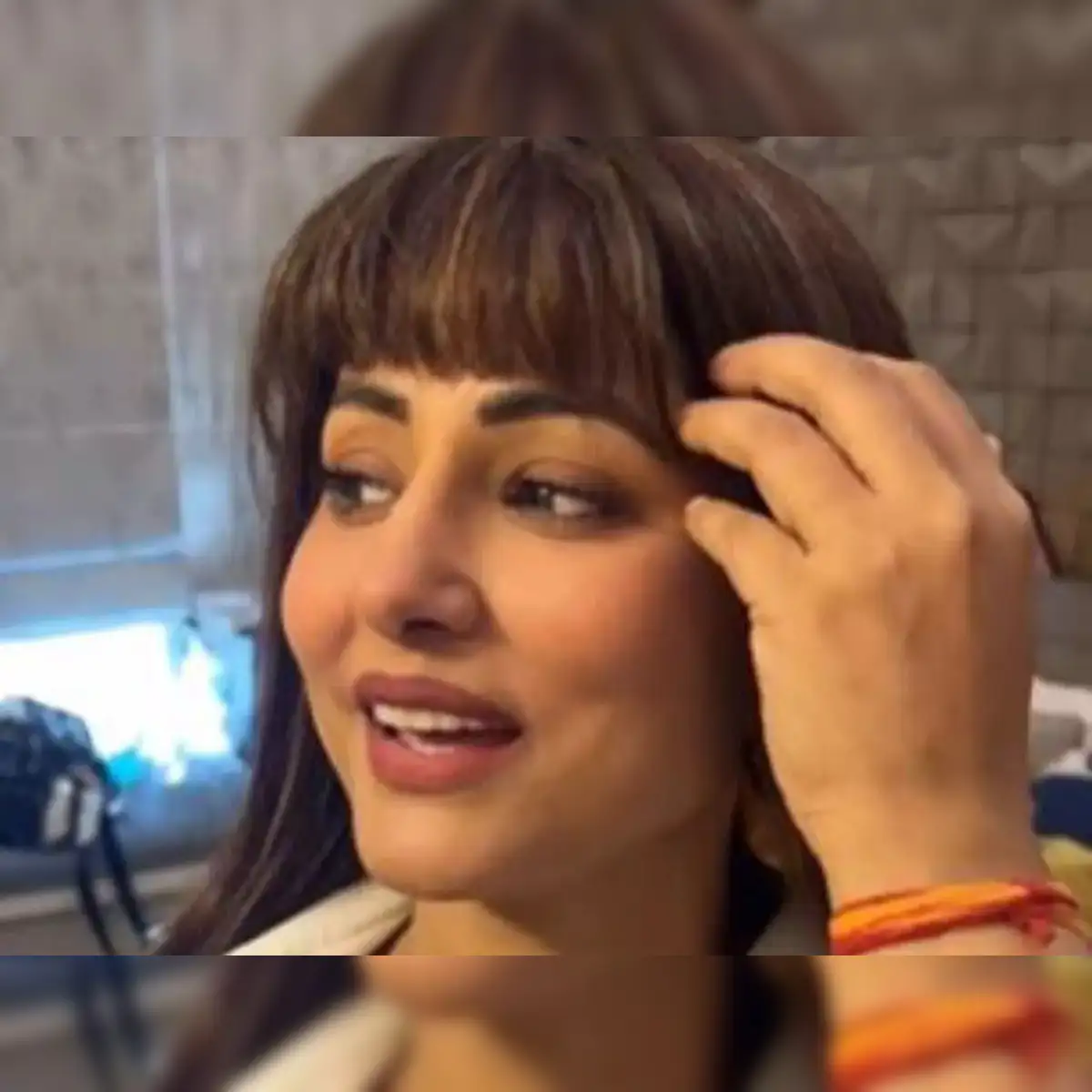 Hina Khan reveals she has resumed work amid battle with breast cancer - The  Economic Times