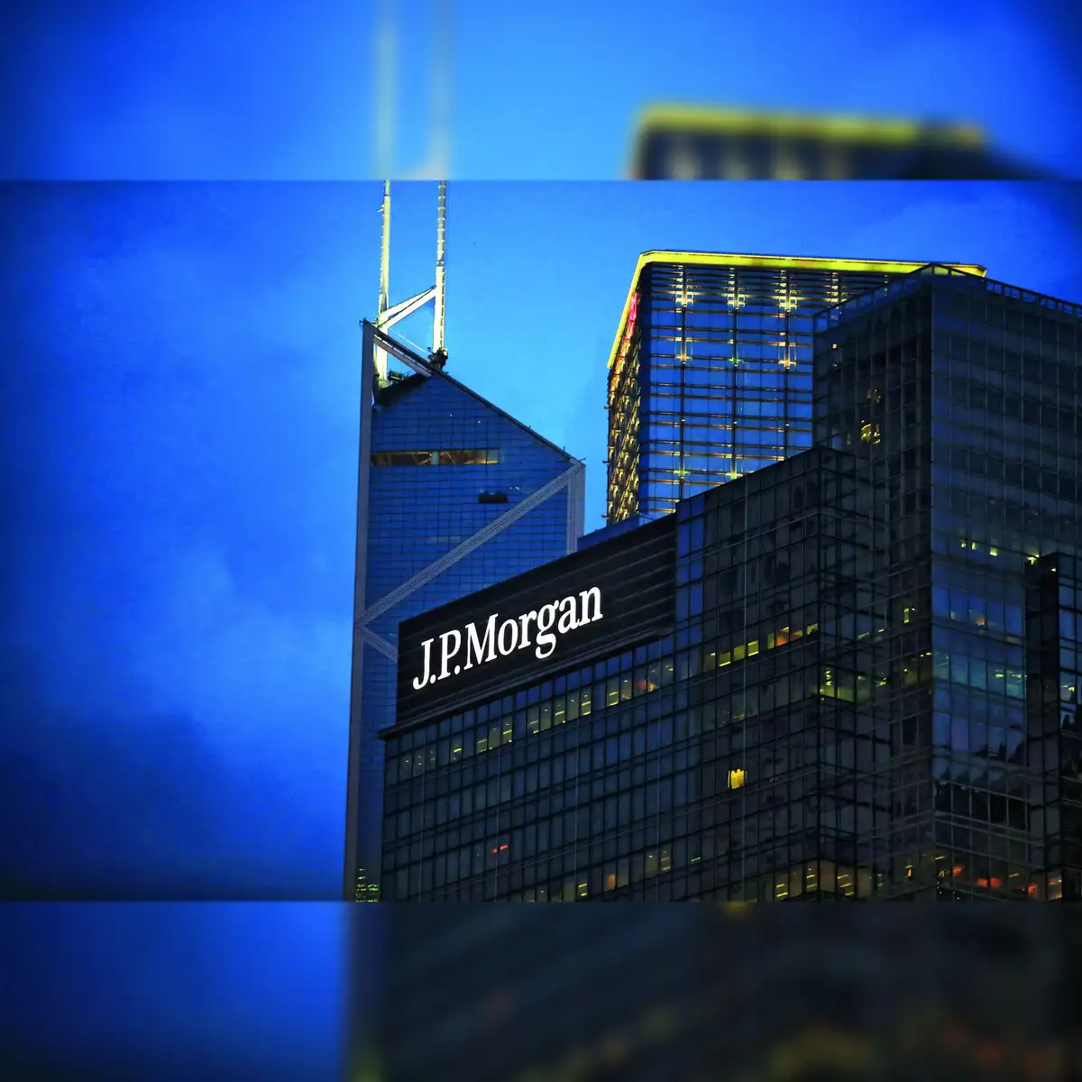 Singapore central bank fines JPMorgan $1.8 mln over misconduct by  relationship managers - The Economic Times