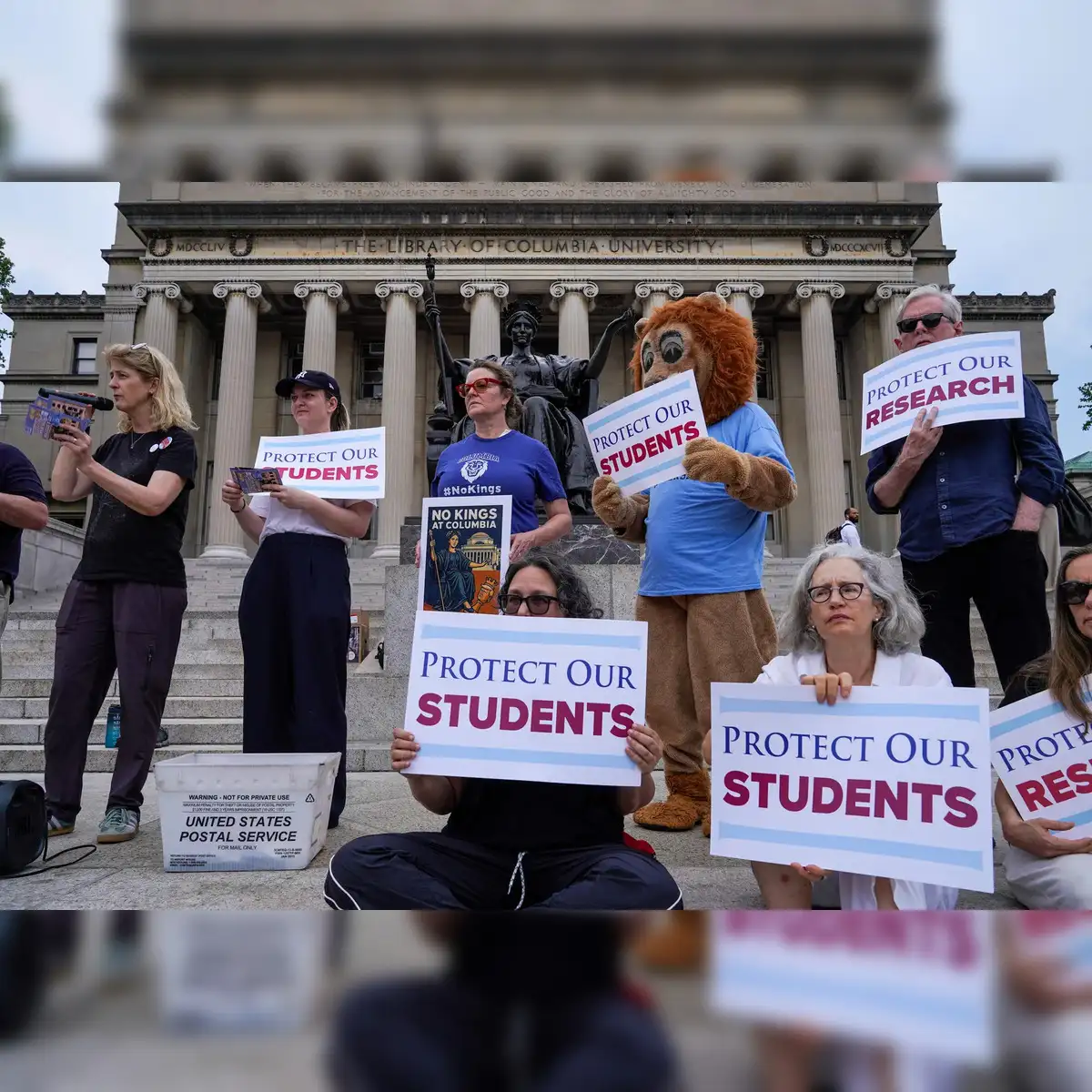 Columbia University to pay $200 mn fine in fight with Trump - The Economic  Times