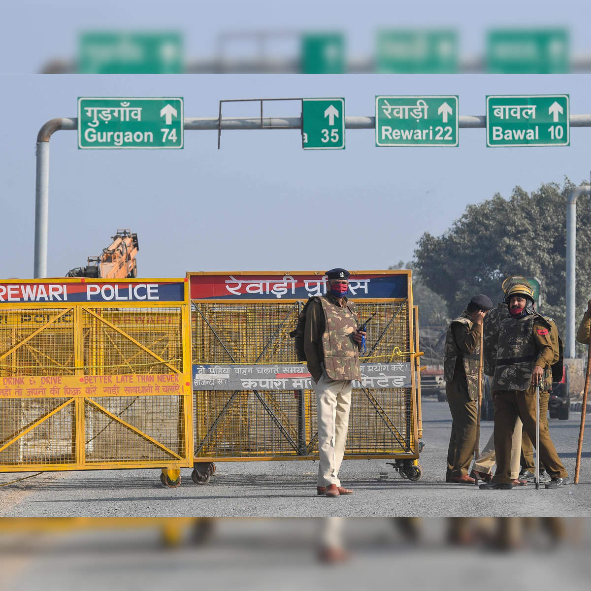 farmers plan to block jaipur highway police step up vigil on delhi haryana border points