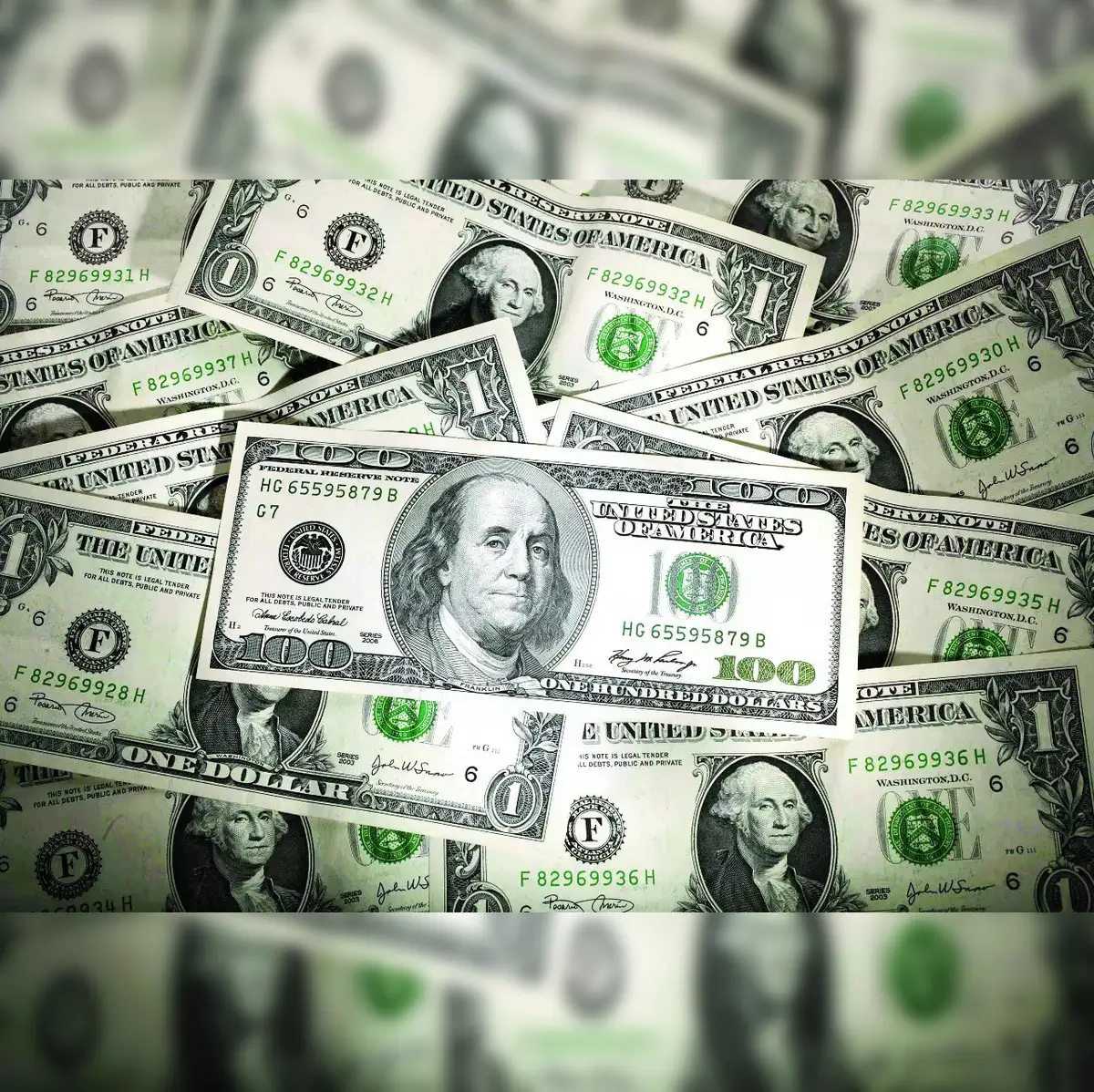 Dollar edges higher against major currencies as traders weigh US data - The  Economic Times