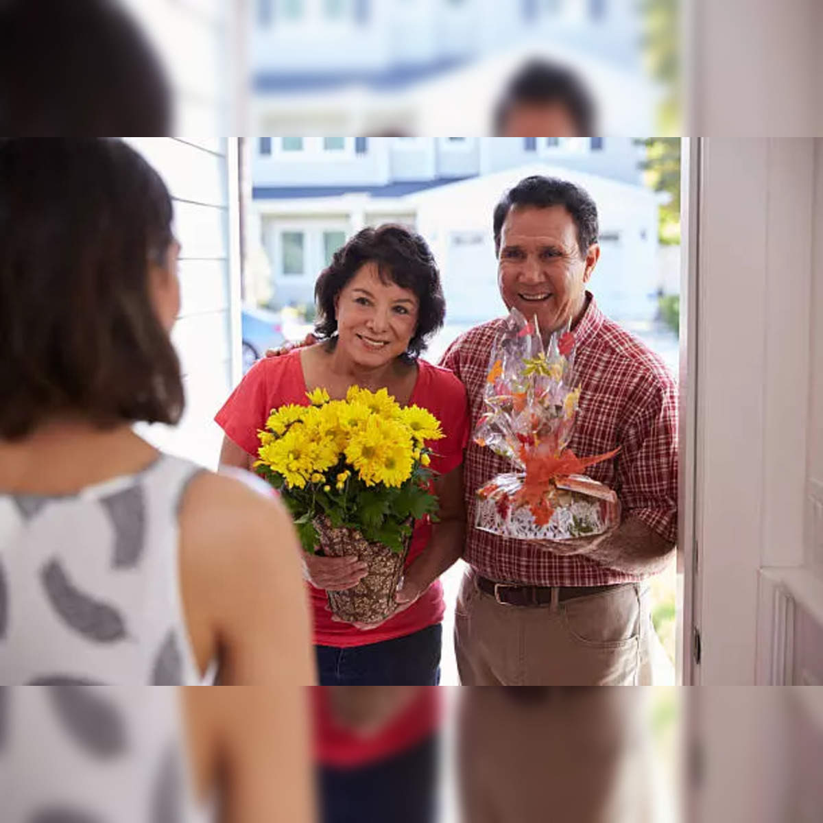 Are Flowers A Good Housewarming Gift? | BloomBar – Bloombar Flowers