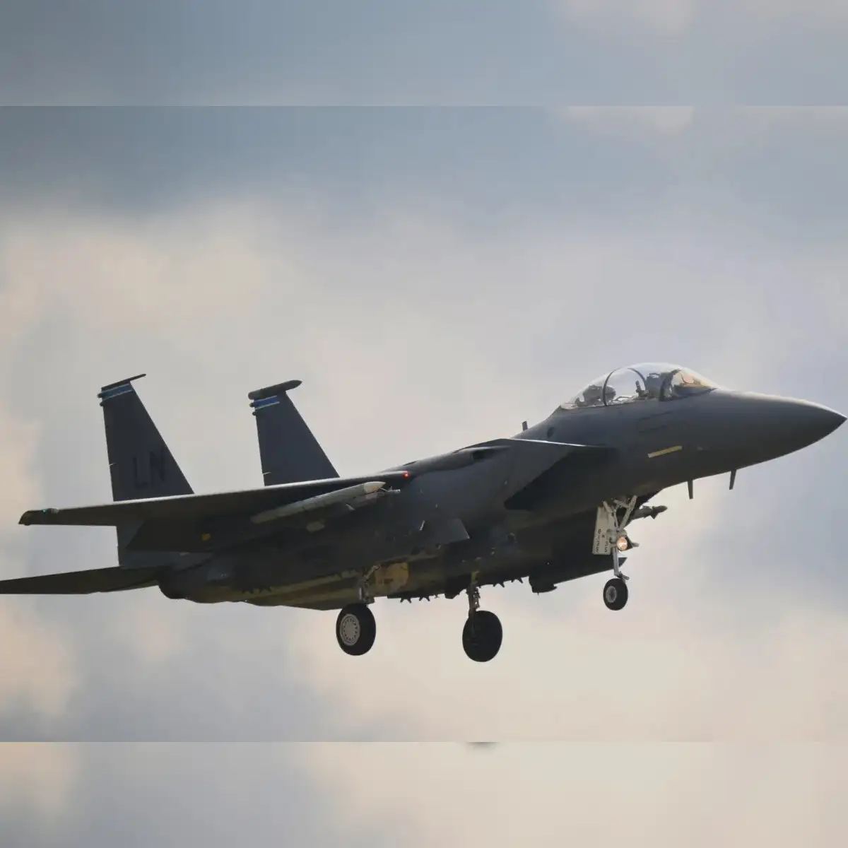 Report: US Plans Major Reduction of Aircraft, Warships to NATO