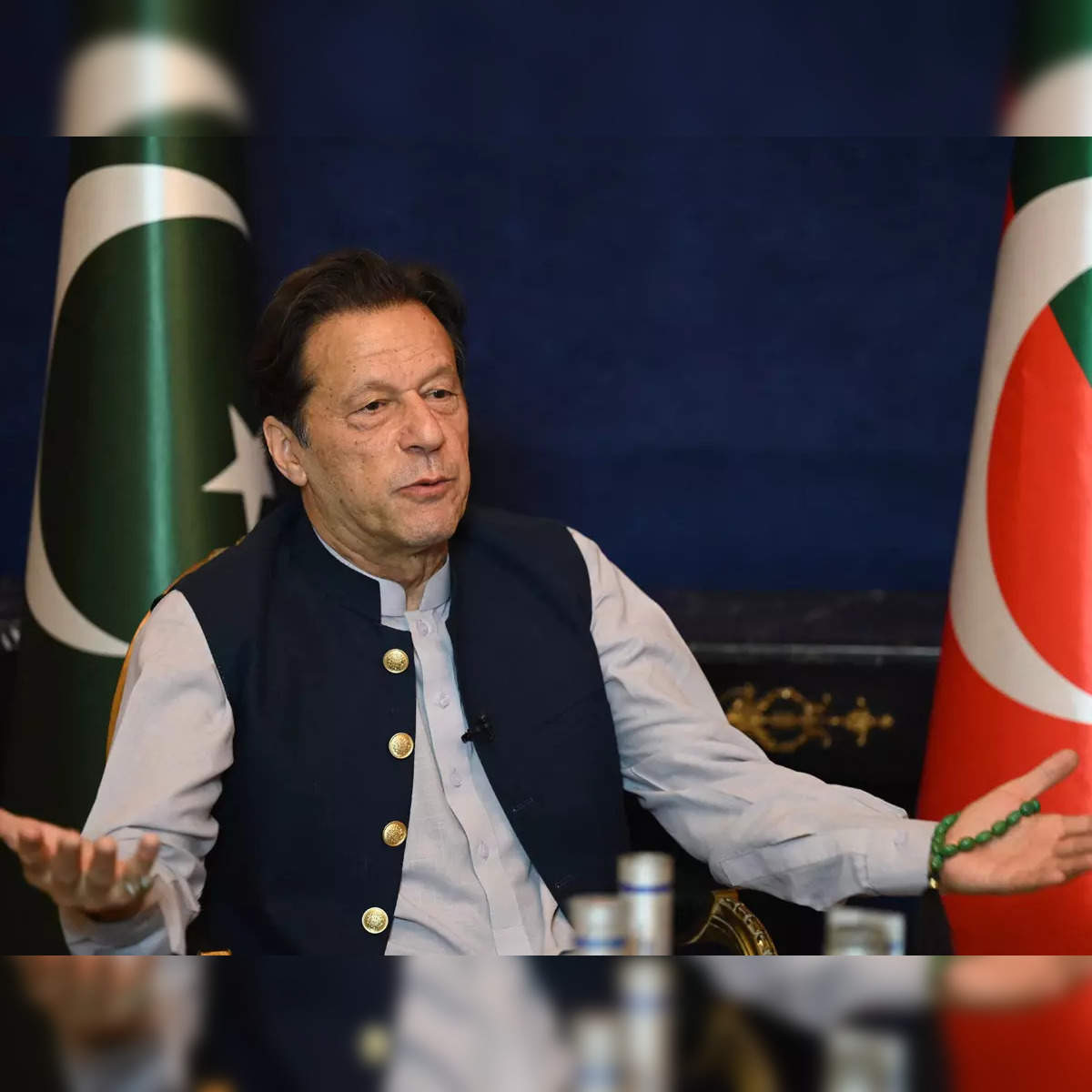 Independents backed by Imran's party take lead in Pak poll - Rediff.com