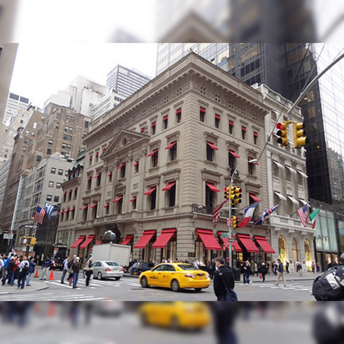The Cartier store on 5th Avenue is one of the most beautiful