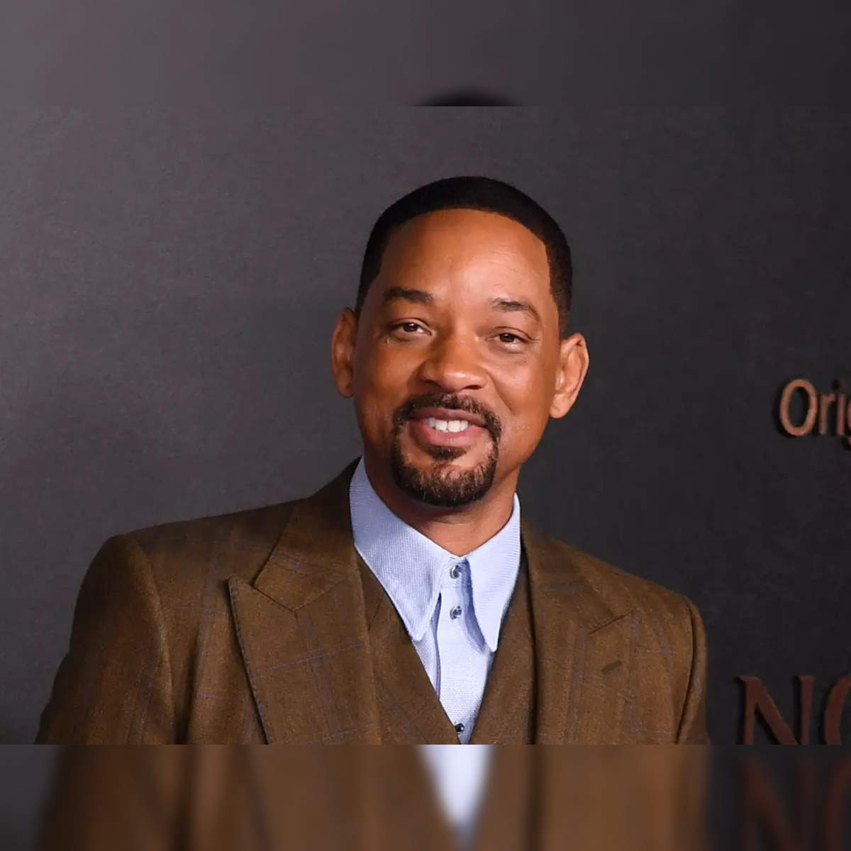 Will Smith shuts the door, 04/02/2023