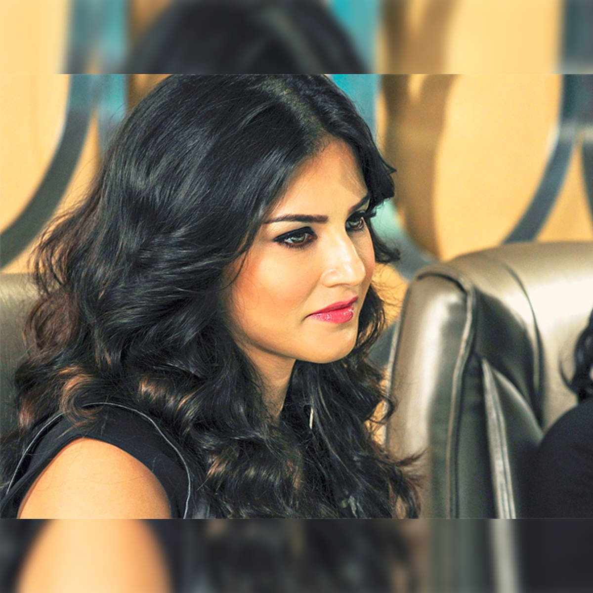Improper to haunt me for my past: Sunny Leone - The Economic Times