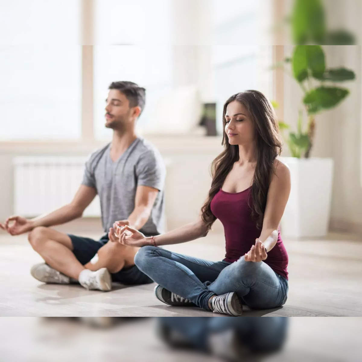 BENEFITS OF ARM BALANCE – PINCHA MAYURASANA - Vinyasa Yoga Academy Blogs