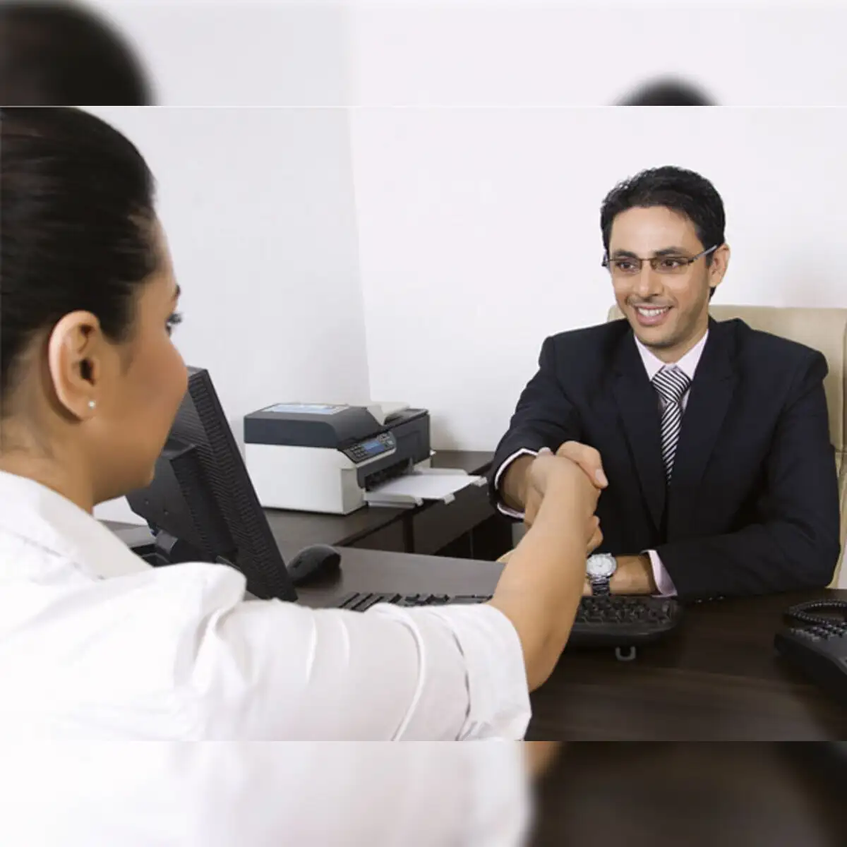 How to deal with a new boss - The Economic Times