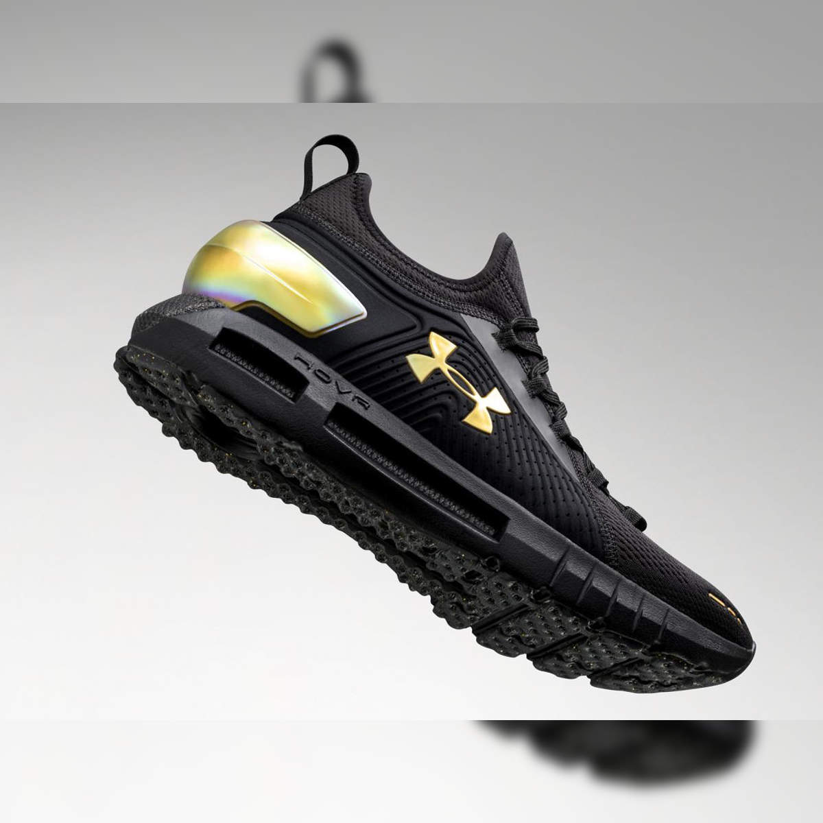 Under Armour: Under Armour HOVR Phantom SE review: Lightweight and smart  Bluetooth running shoes - The Economic Times