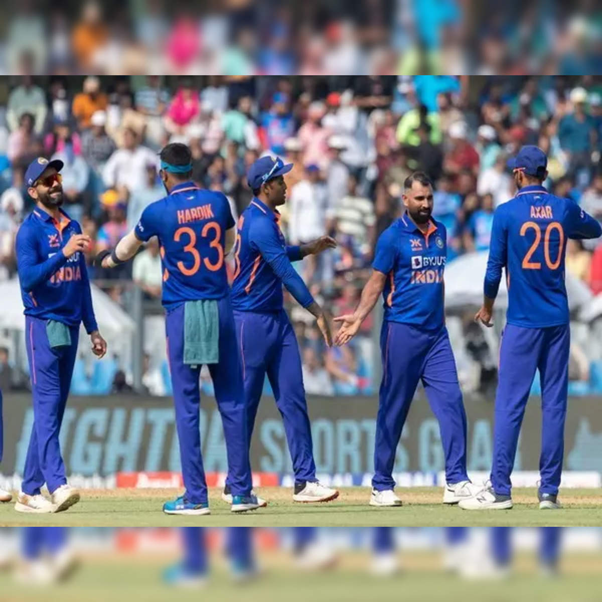 India trounces Sri Lanka to clinch Asia Cup 2023; Siraj dazzles with  six-wicket haul - The Economic Times