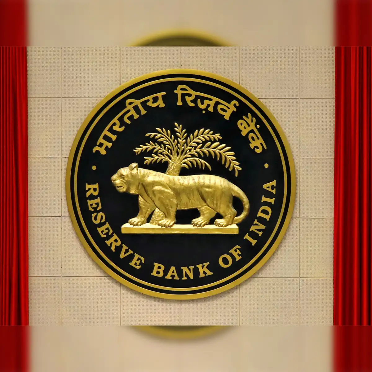 rbi on cryptocurrency: RBI to seek review of Supreme Court order on  cryptocurrency - The Economic Times