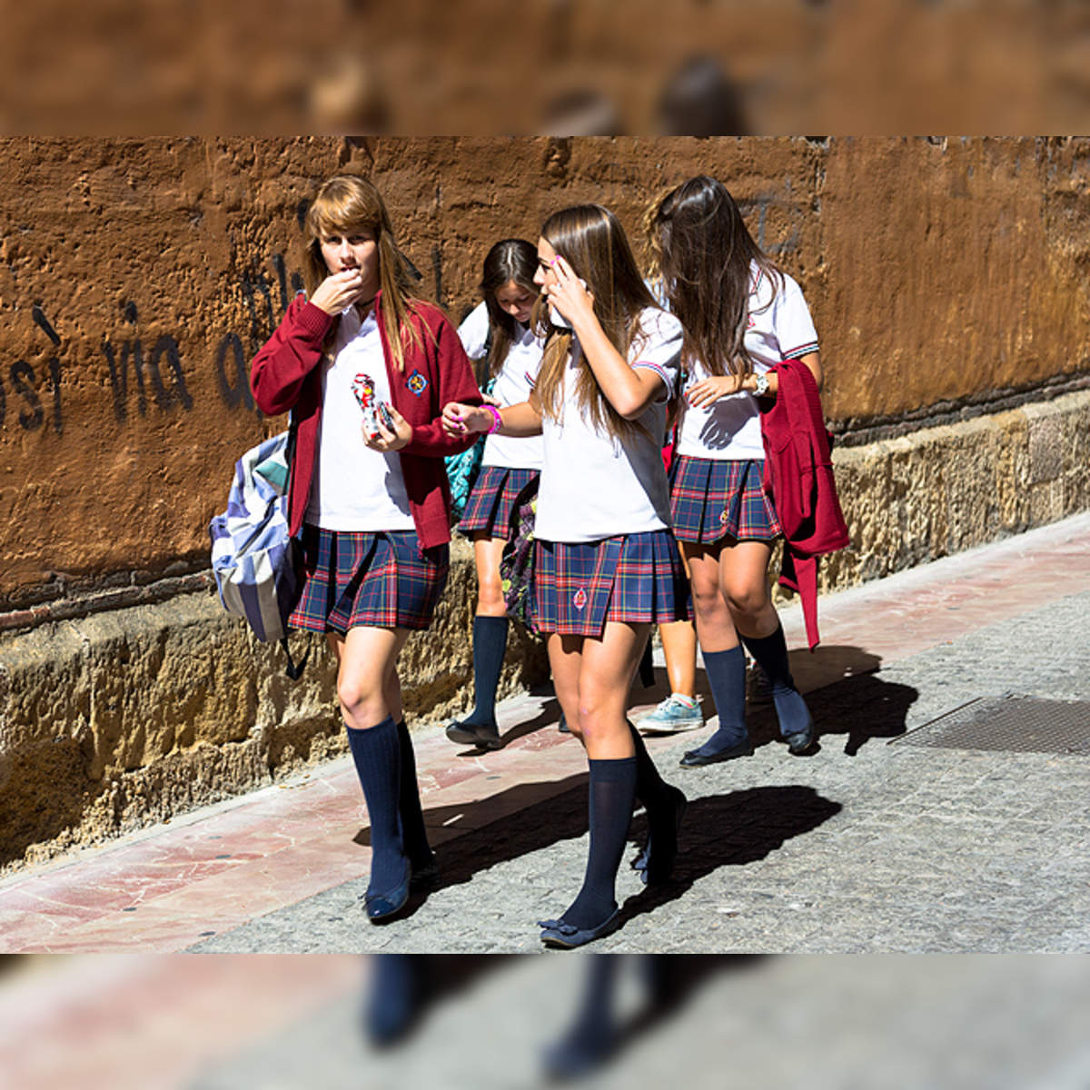 Indian schoolgirls hi-res stock photography and images - Alamy