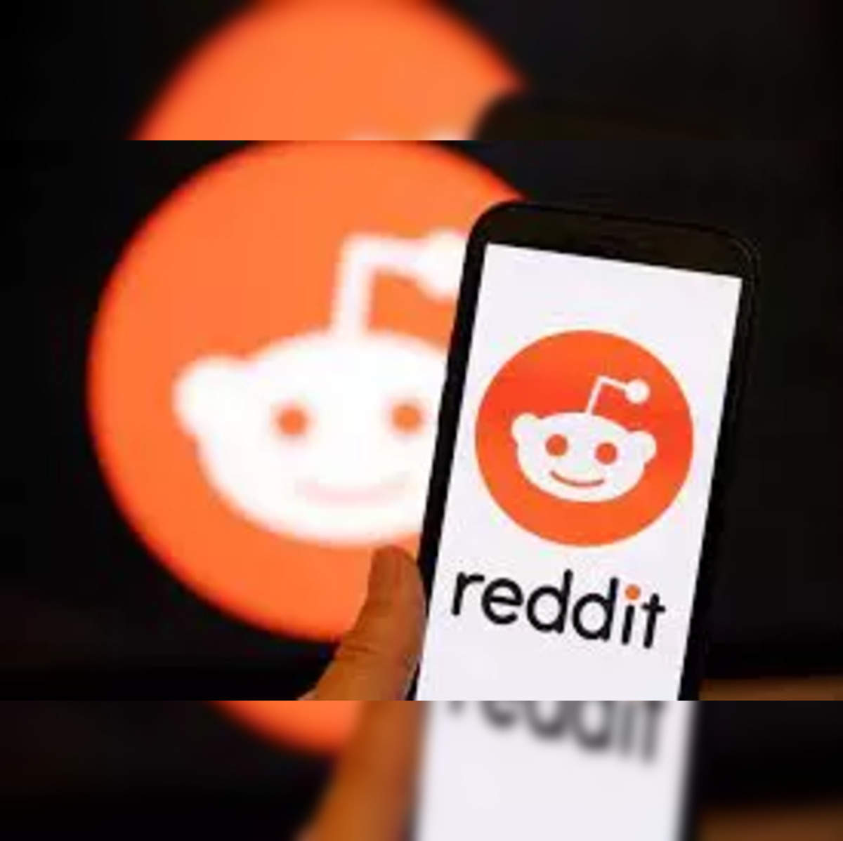 Meet the Redditors Who Rule the Internet
