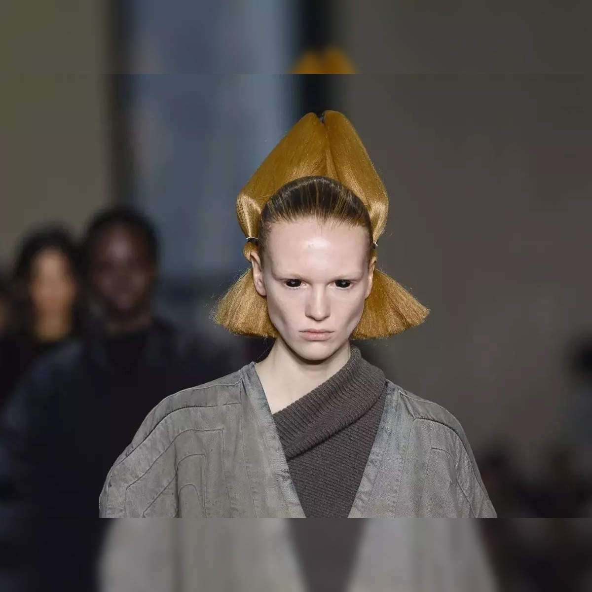 From Renaissance art to couture, Paris Fashion Week highlights vibrant  trends for fall-winter 2023-2024 - The Economic Times
