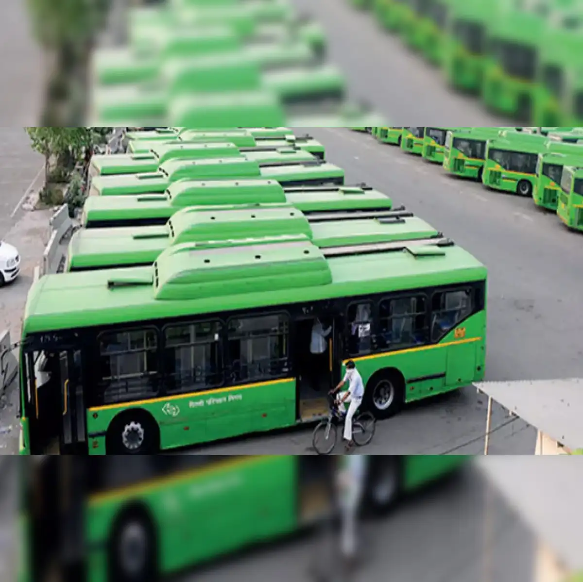 500 New Electric Buses to Transform Delhi’s Public Transport Fleet 3 delhi electric buses: Delhi govt approves induction of 1,500 low-floor electric buses in its public transportation fleet