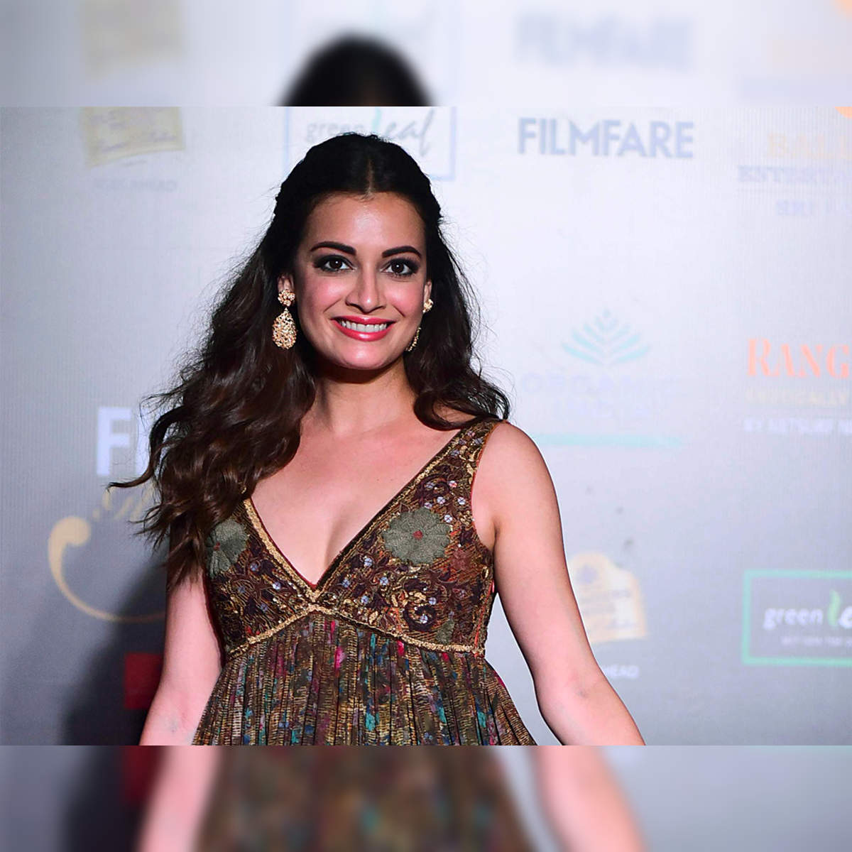 Dia Mirza turns 38; announces new production house - The Economic Times