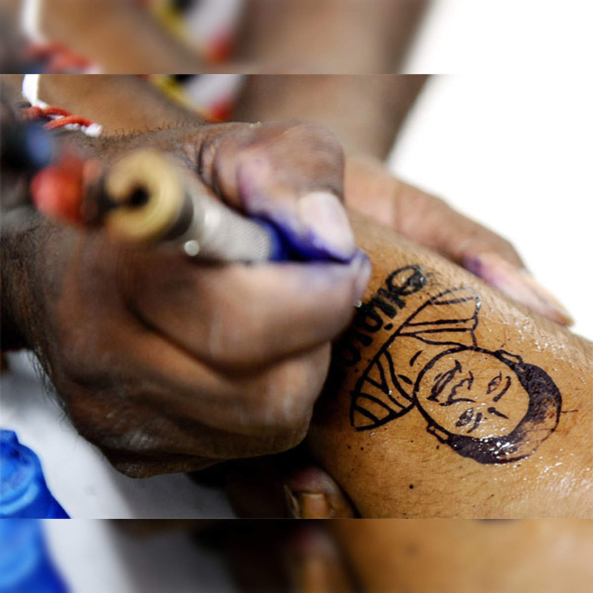 Tattoology Studio - Anchor Tattoo... #tattoo #anchortattoo #forearmtattoo  #handtattoo #tattooedmen #inkedmen #inked #tattoos #anchorman #anchor  #broken #chain #roman #date #datetattoo #popeye #sailor #sailorman #ship # merchantnavy #navy #instagram ...