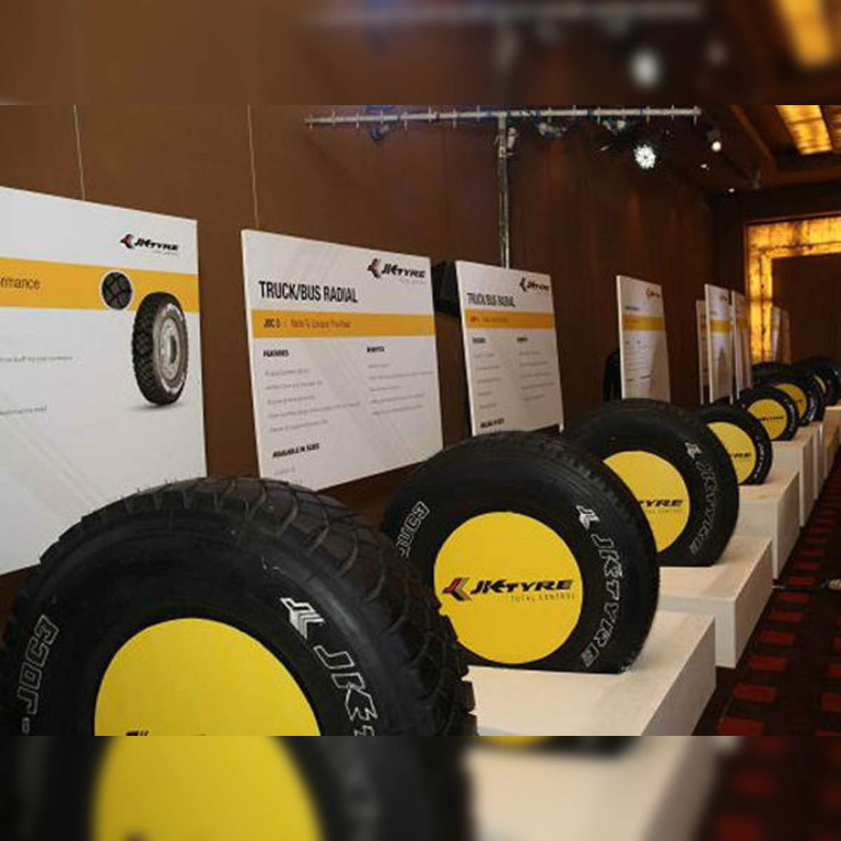 COOLEST INTERNSHIP - JK Tyre Motorsport