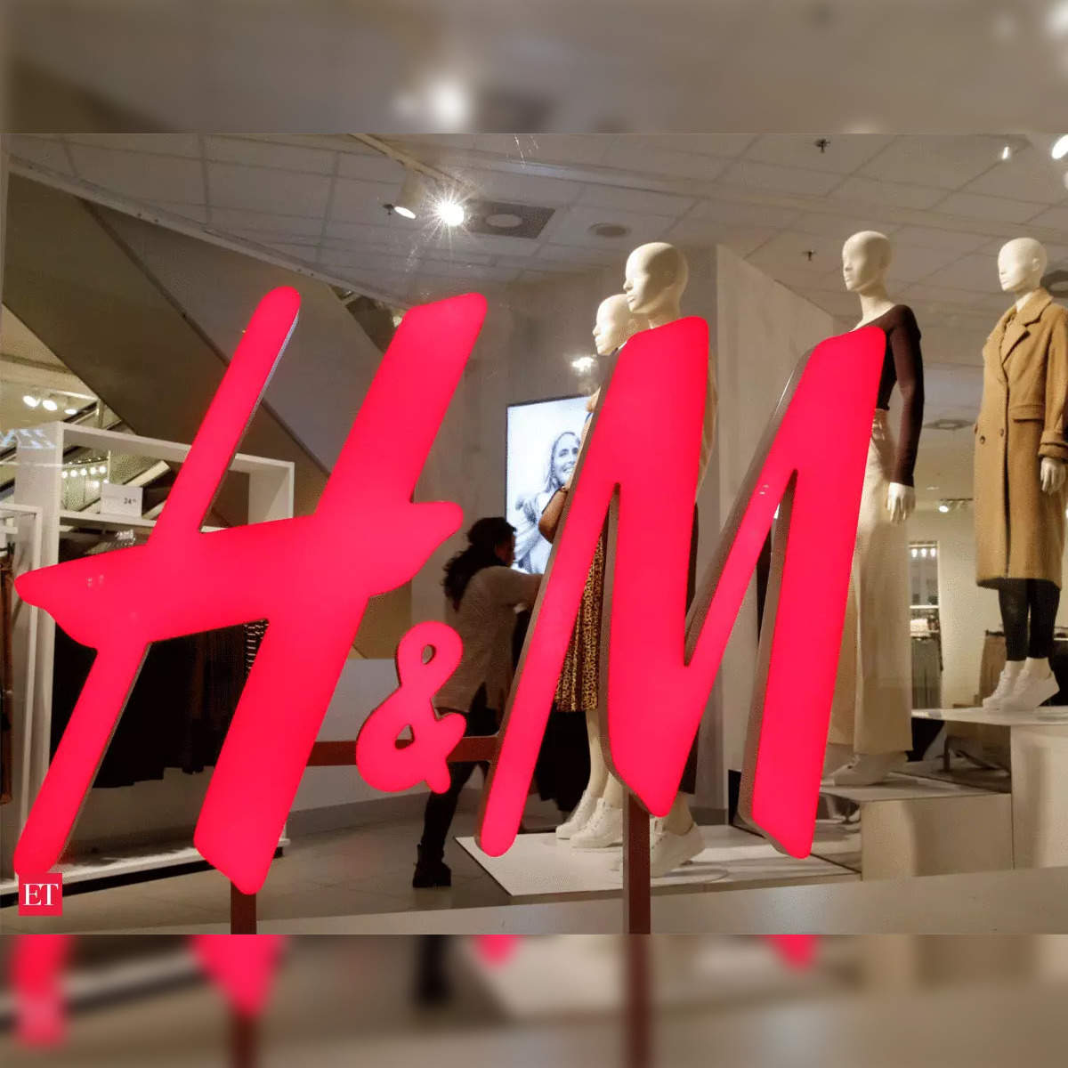 H&M India introduces home furnishing brand H&M Home in both online, offline  formats - The Economic Times