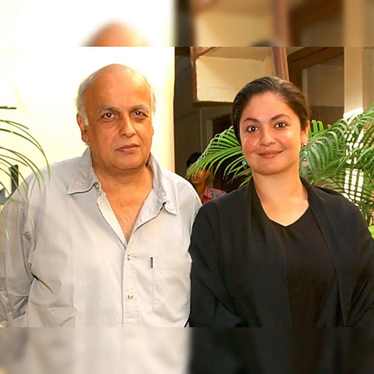 Pooja Bhatt to return to acting in a film written by father - The Economic  Times